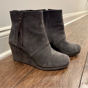 Toms Dark Gray Wedge Ankle Boots